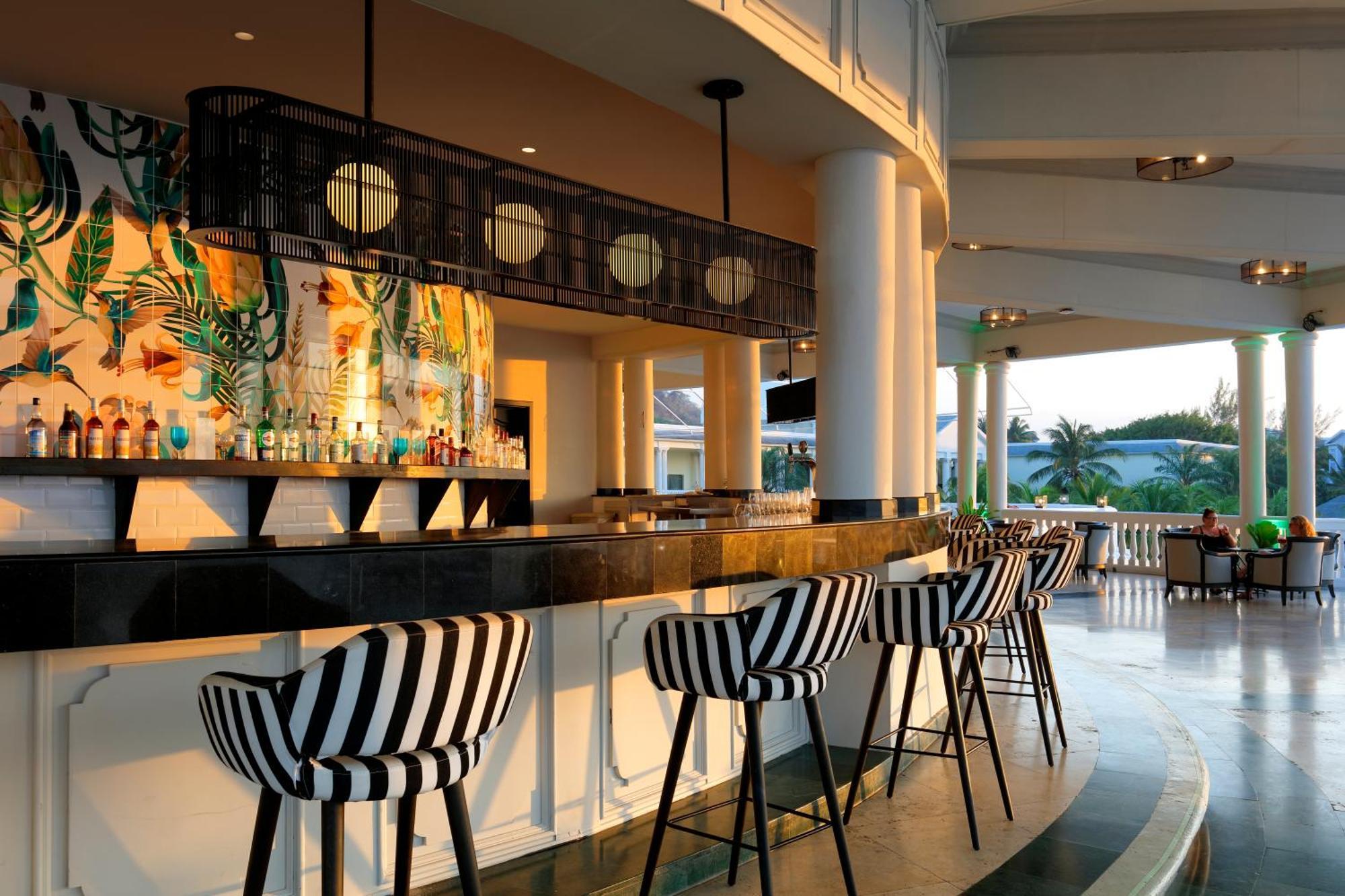 The Signature Level At Grand Palladium Lady Hamilton Resort & Spa 루세아 외부 사진