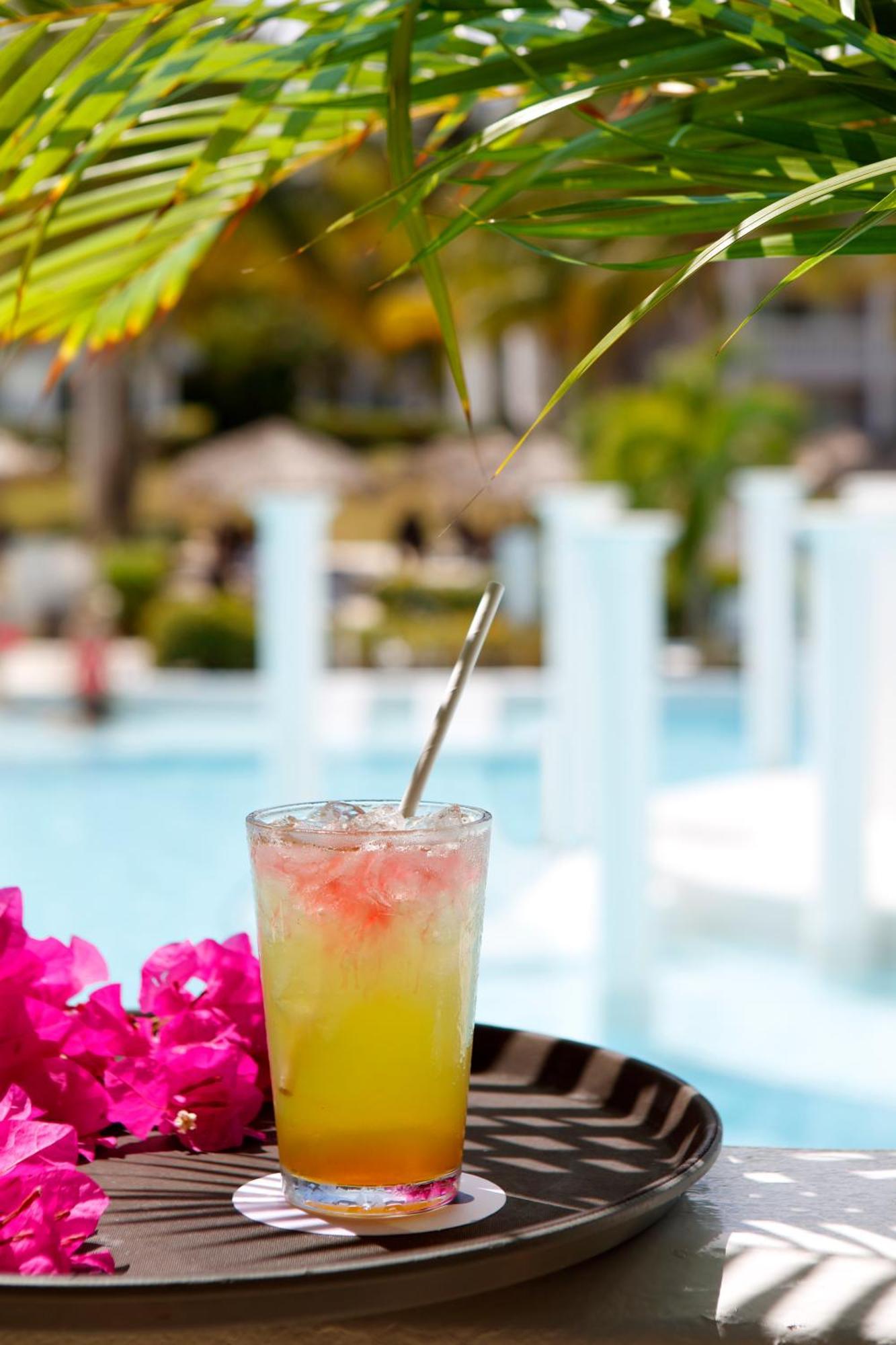 The Signature Level At Grand Palladium Lady Hamilton Resort & Spa 루세아 외부 사진