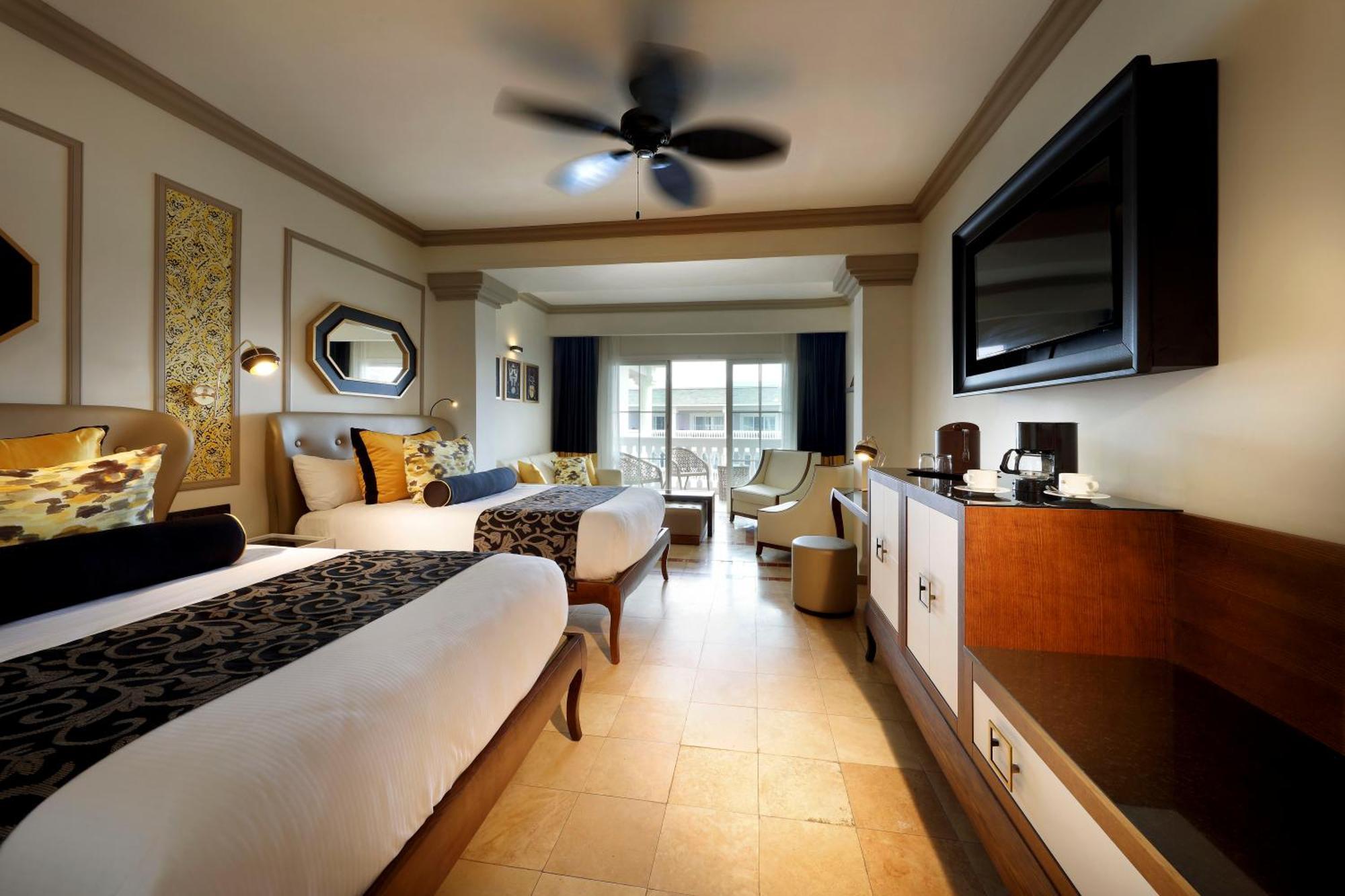 The Signature Level At Grand Palladium Lady Hamilton Resort & Spa 루세아 외부 사진